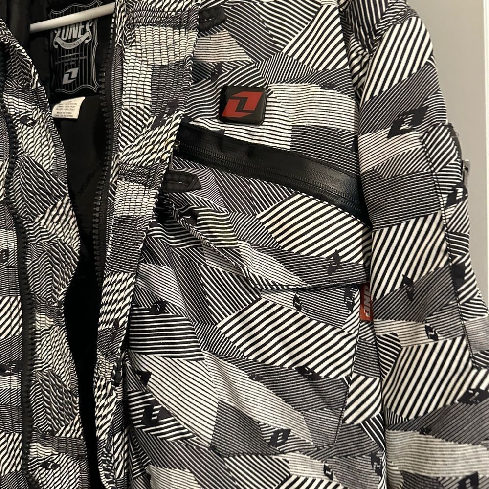 Men’s ONE Industries ski coat size XL - Picture 8 of 8